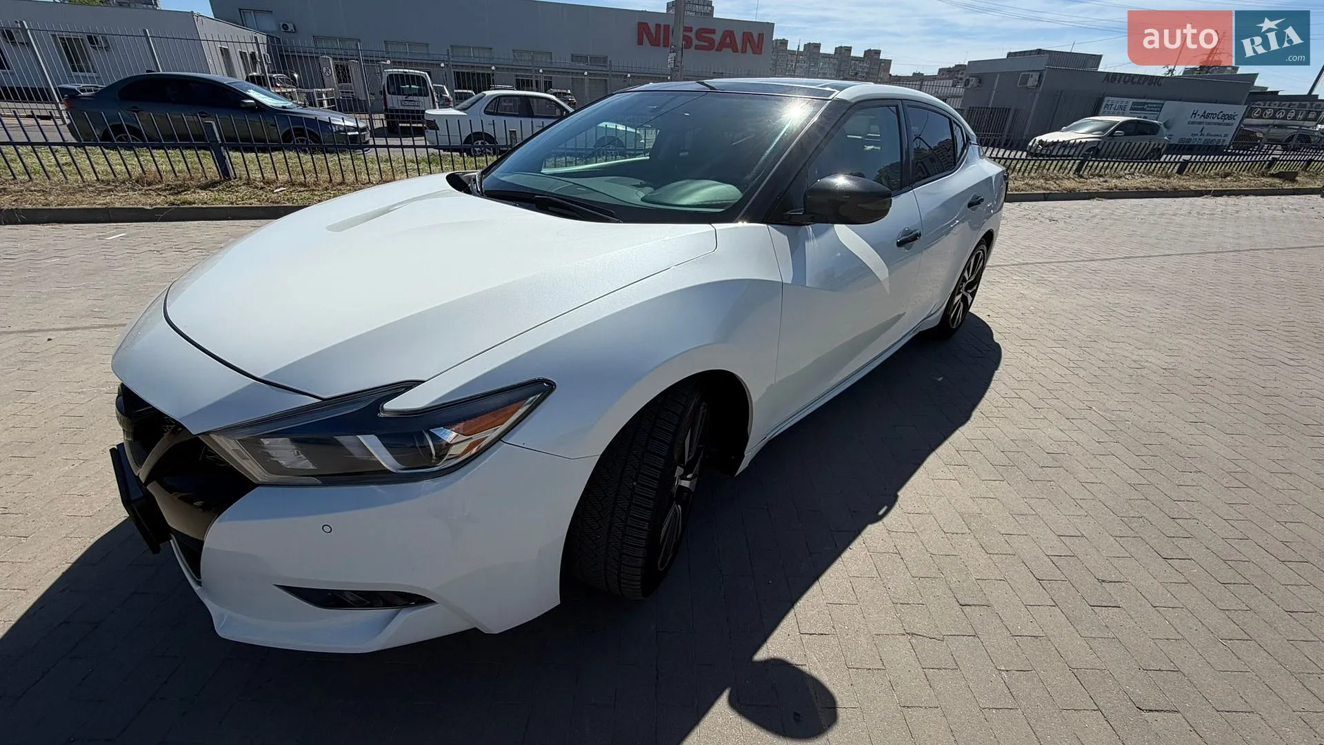 2017 Nissan Maxima - мініатюра 12