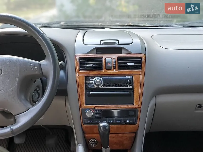 Nissan Maxima 2002 VIN JN1CAUA33U0070041 фото оголошення 3 з 40