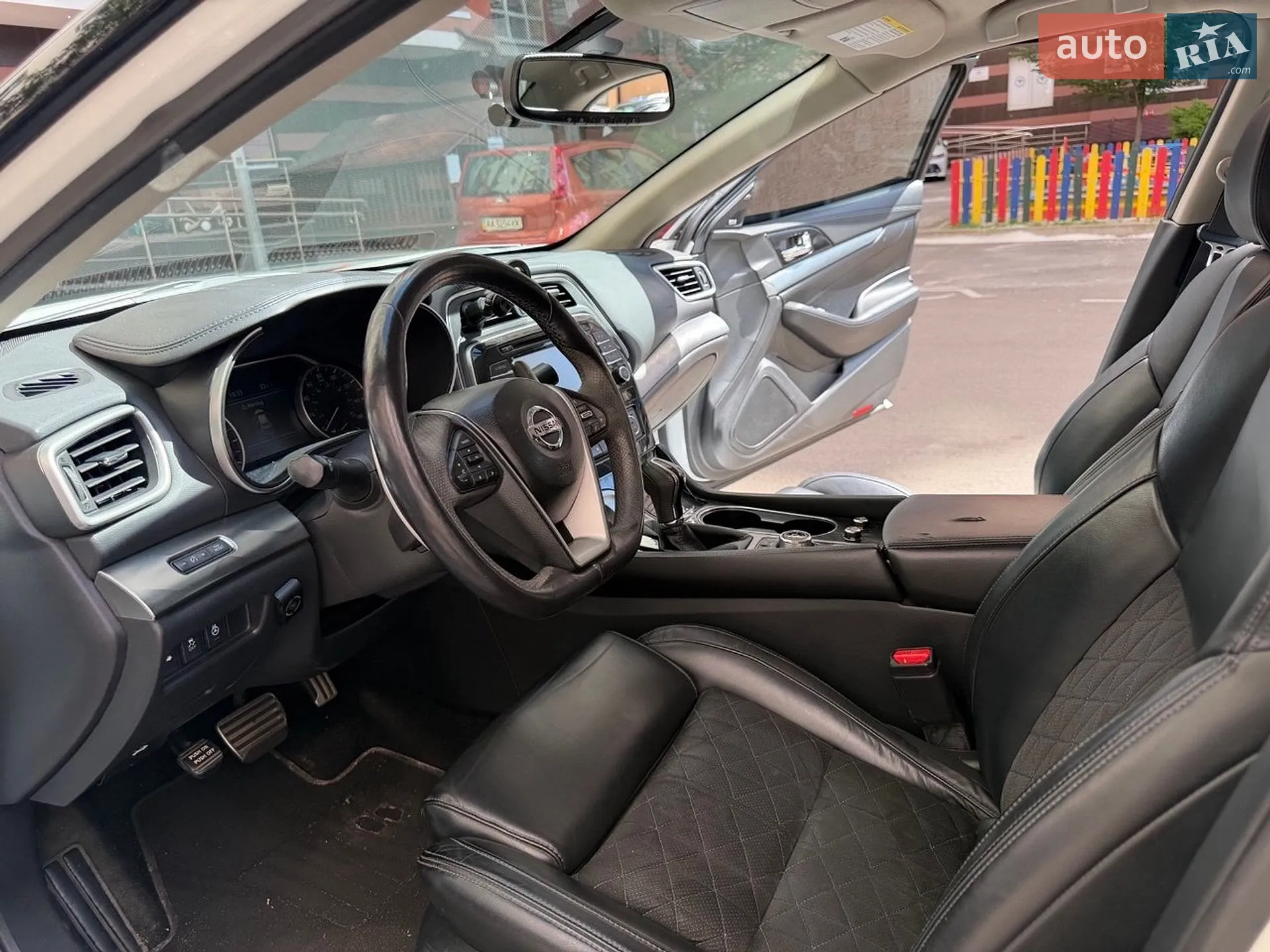 2017 Nissan Maxima - мініатюра 11