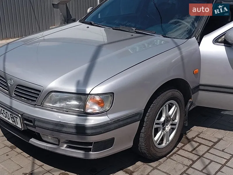 Nissan Maxima 1995