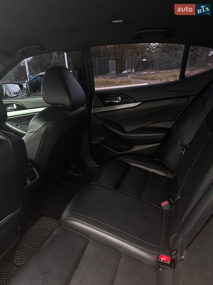 2017 Nissan Maxima - мініатюра 13