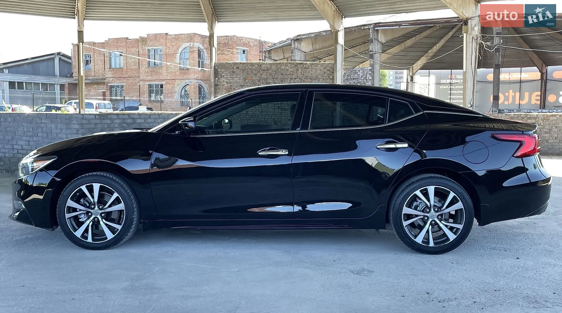 2016 Nissan Maxima - мініатюра 26