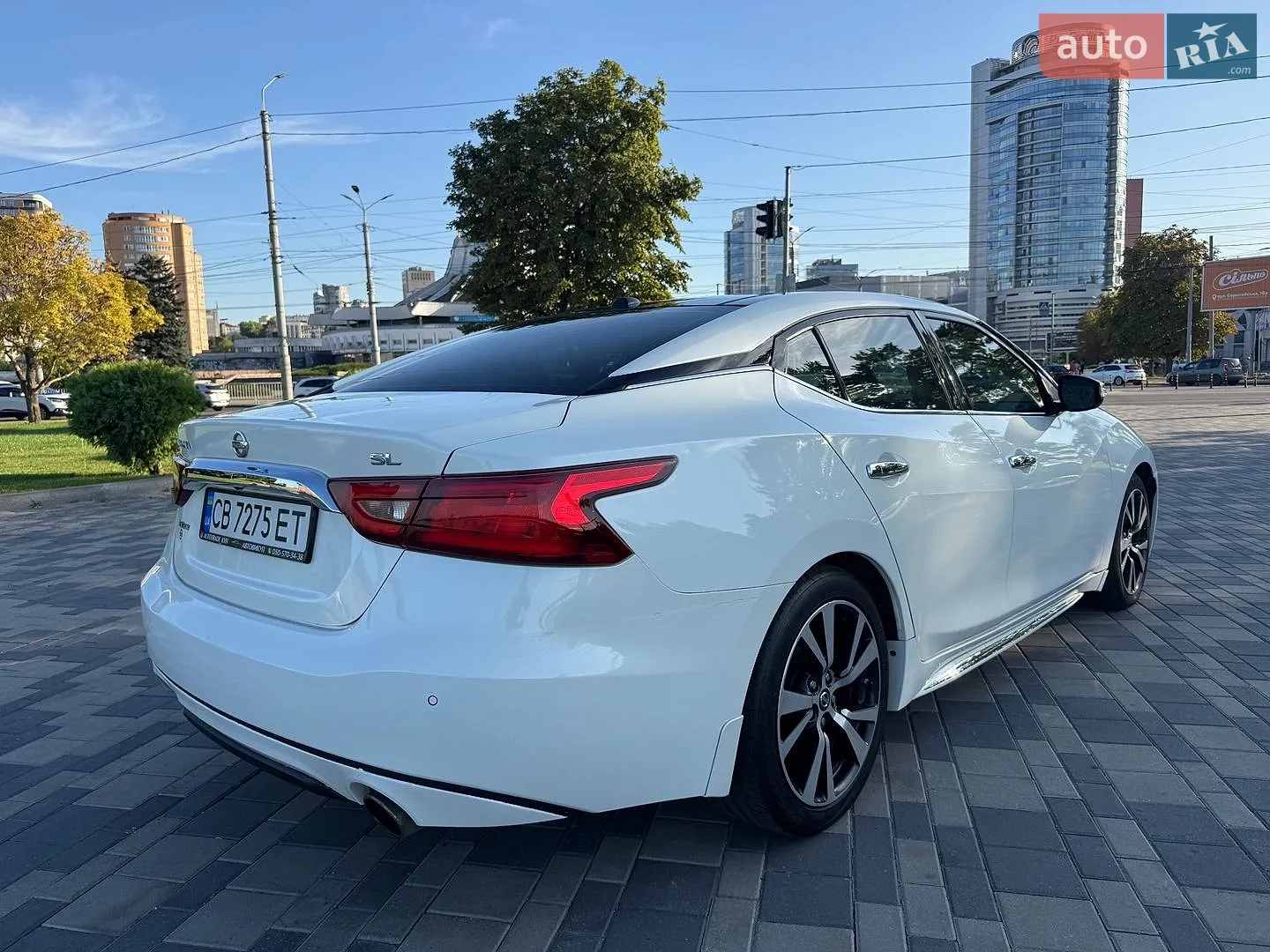 2017 Nissan Maxima - мініатюра 16