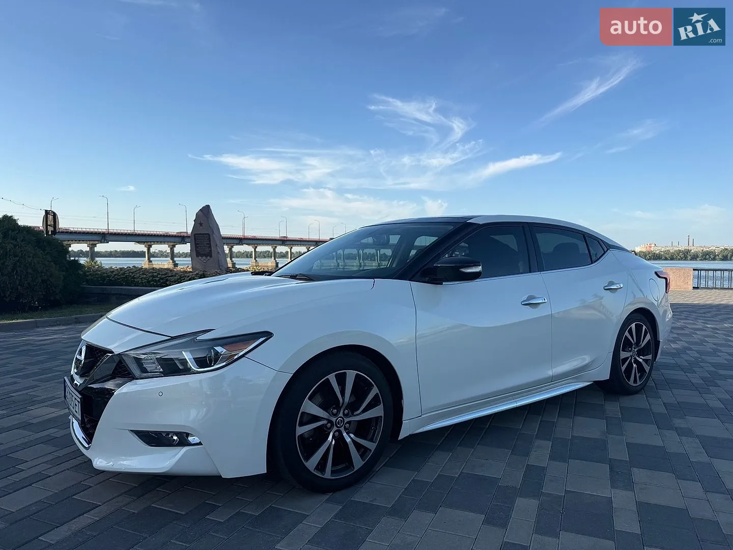 2017 Nissan Maxima - мініатюра 21