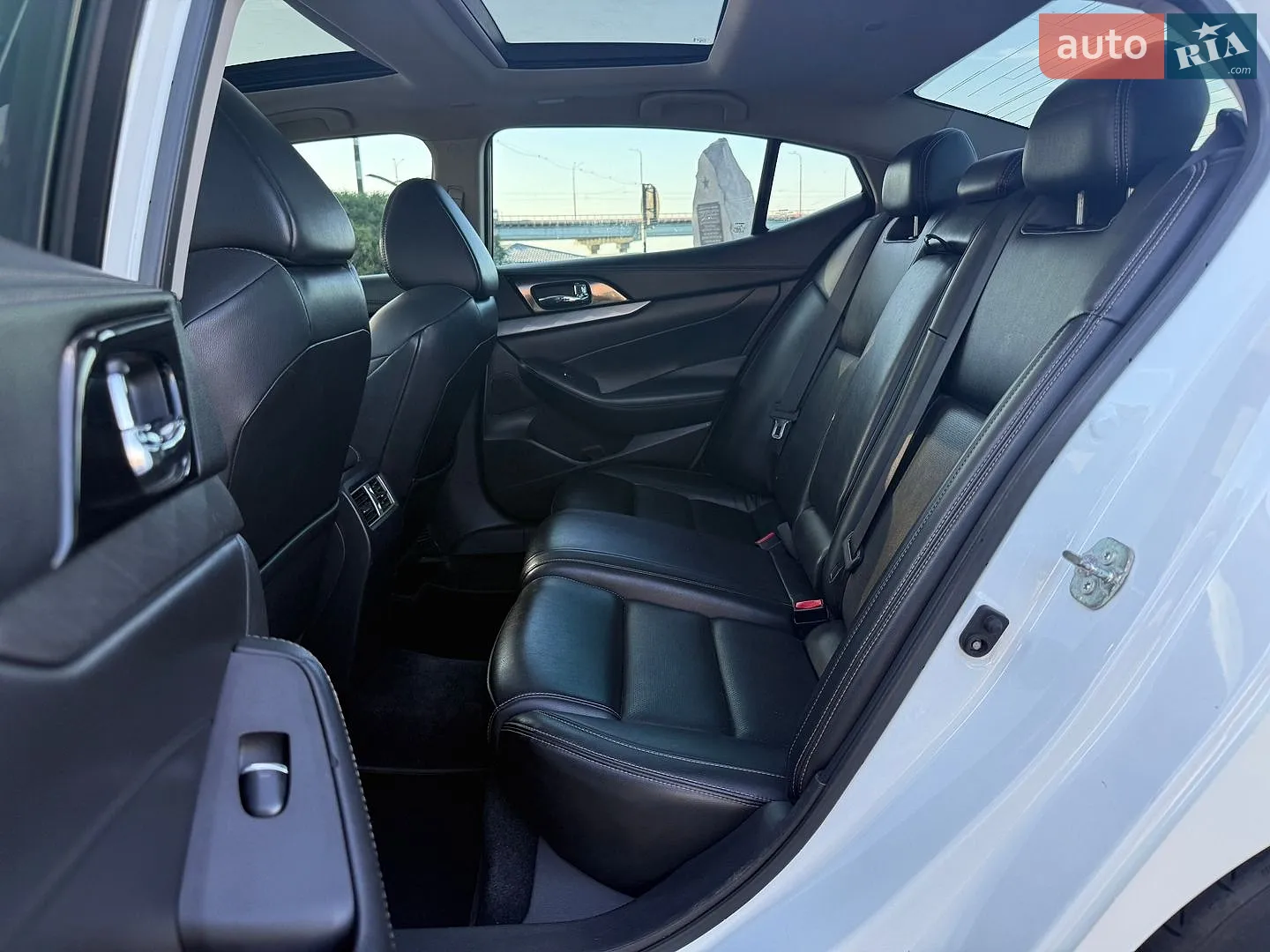 2017 Nissan Maxima - мініатюра 32