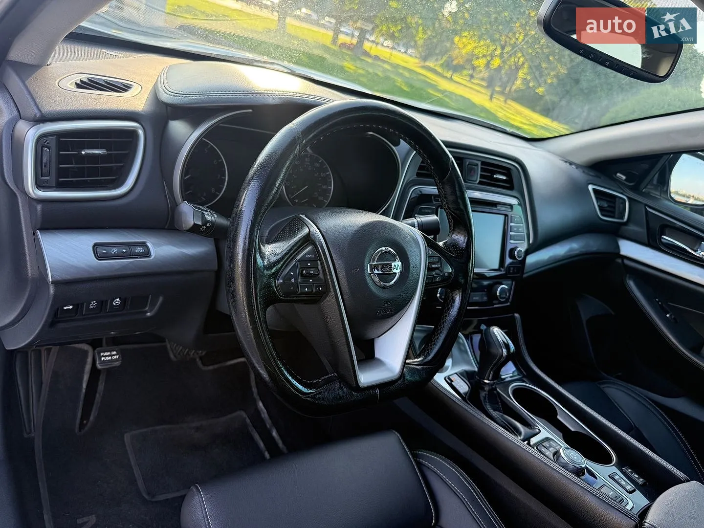 2017 Nissan Maxima - мініатюра 26
