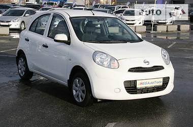 Хетчбек Nissan Micra 2013 в 