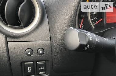 Хетчбек Nissan Micra 2013 в 