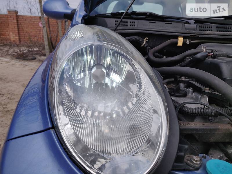 Хетчбек Nissan Micra 2004 в Києві