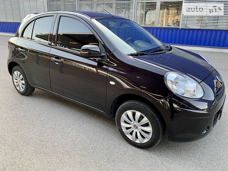 Хэтчбек Nissan Micra 2013 в Днепре