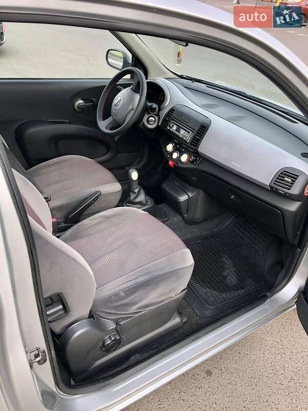 Хетчбек Nissan Micra 2005 в Луцьку
