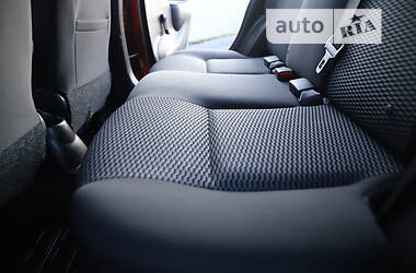 Хэтчбек Nissan Micra 2015 в 