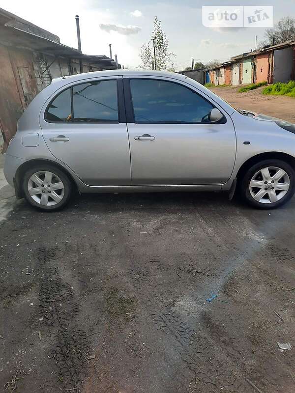 Хэтчбек Nissan Micra 2003 в Кривом Роге