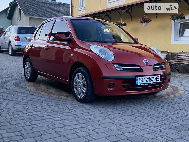 Хэтчбек Nissan Micra 2005 в Дрогобыче