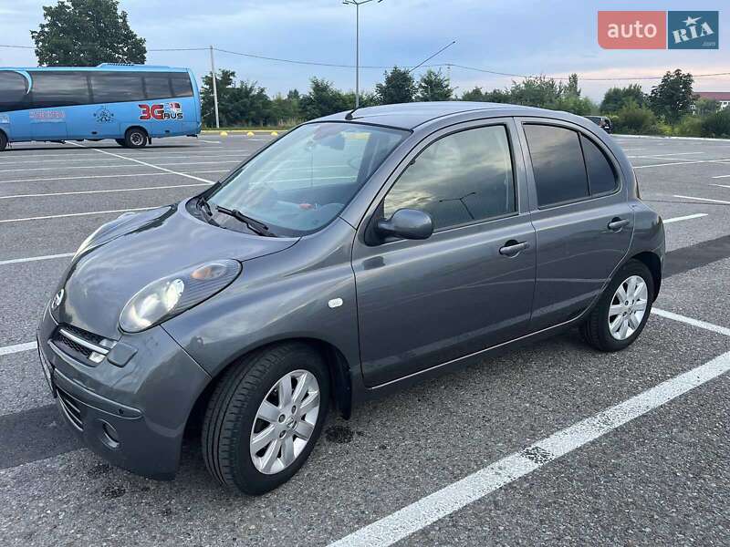 Хетчбек Nissan Micra 2006 в Чернівцях