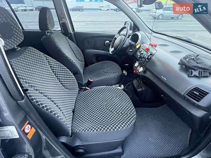 Хетчбек Nissan Micra 2006 в Чернівцях