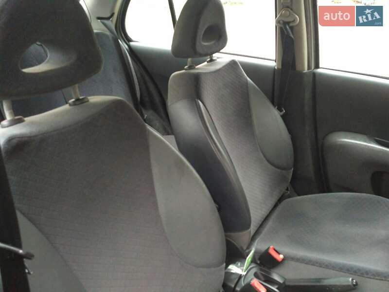 Хэтчбек Nissan Micra 2004 в Броварах фото 8 Хэтчбек Nissan Micra 2004 в Броварах