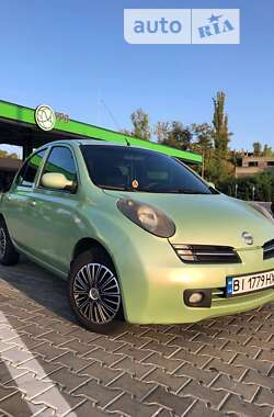 Хэтчбек Nissan Micra 2005 в 