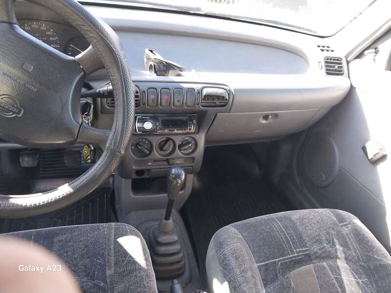 Хэтчбек Nissan Micra 1997 в Синельниково