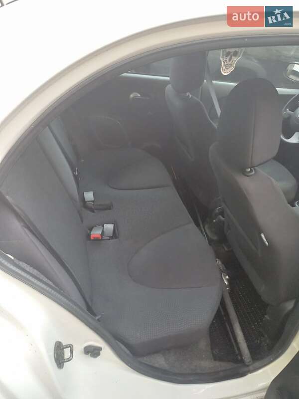 Хетчбек Nissan Micra 2009 в Тернополі