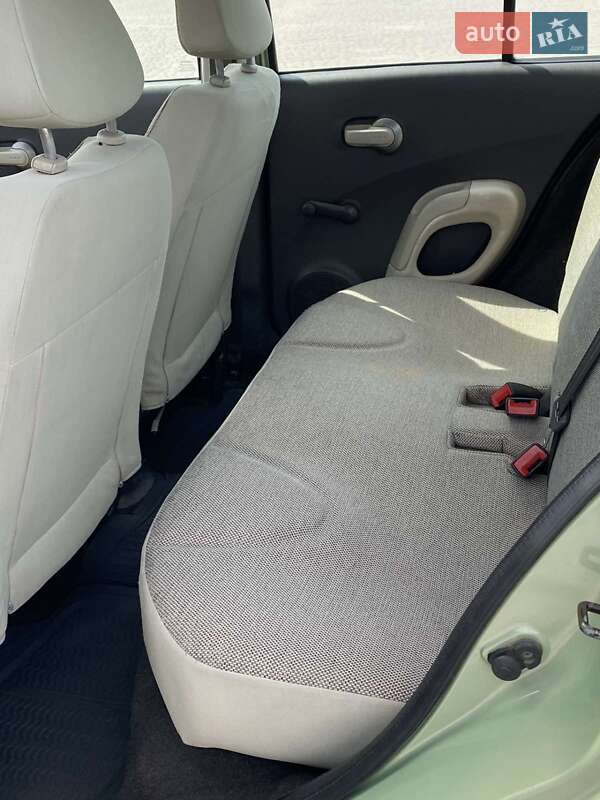 Хетчбек Nissan Micra 2006 в Запоріжжі