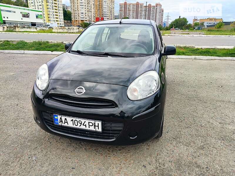 Хетчбек Nissan Micra 2015 в Києві