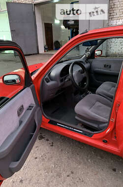 Хетчбек Nissan Micra 1997 в Кривому Розі