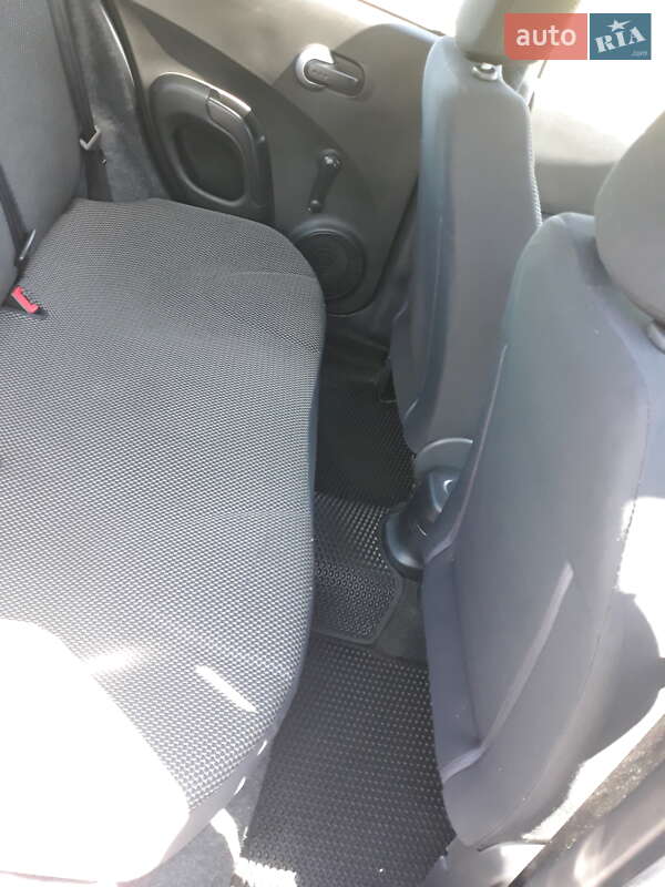 Хетчбек Nissan Micra 2009 в Пирятині