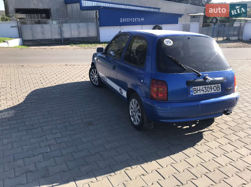 Хэтчбек Nissan Micra 1999 в Тарутине