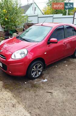 Хэтчбек Nissan Micra 2013 в 