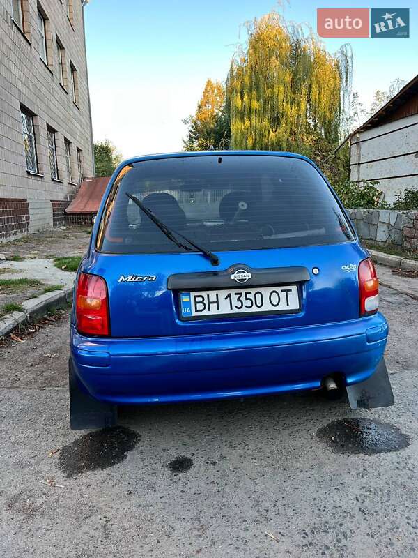 Хетчбек Nissan Micra 2000 в Кропивницькому