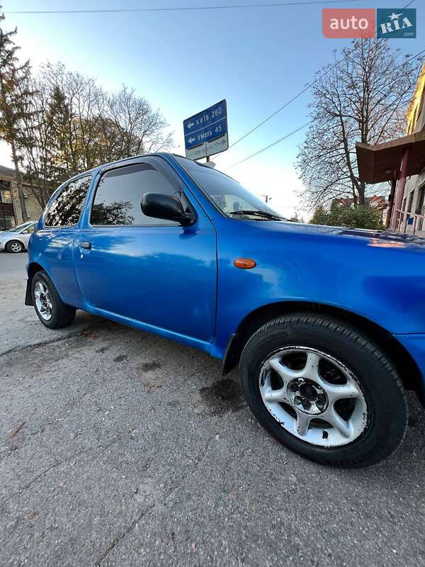 Хетчбек Nissan Micra 2000 в Кропивницькому