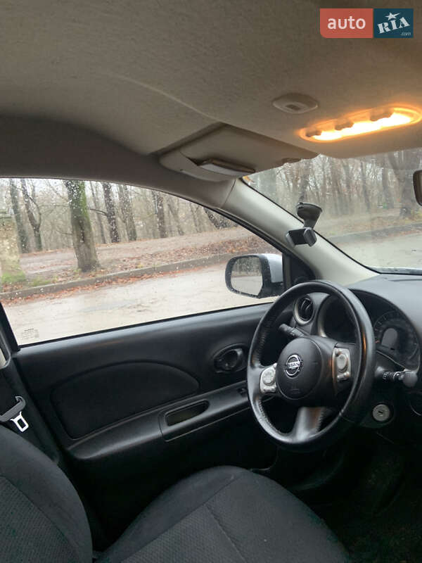Хетчбек Nissan Micra 2010 в Новоселиці