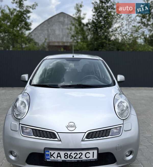 Хетчбек Nissan Micra 2010 в Софіївській Борщагівці