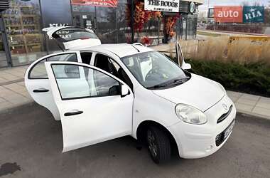 Хетчбек Nissan Micra 2013 в 