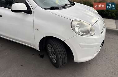 Хетчбек Nissan Micra 2013 в 