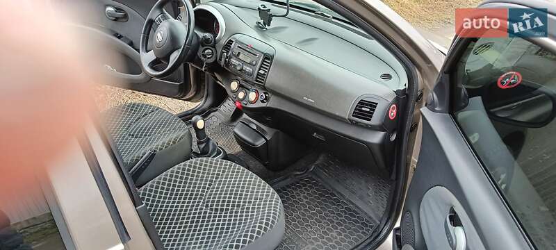 Хетчбек Nissan Micra 2006 в Хмельницькому