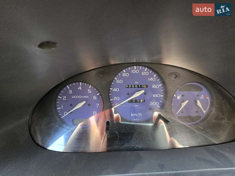 Хетчбек Nissan Micra 1999 в Володимирі