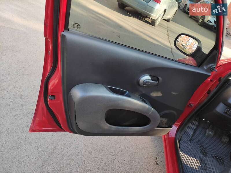 Хетчбек Nissan Micra 2007 в Коломиї