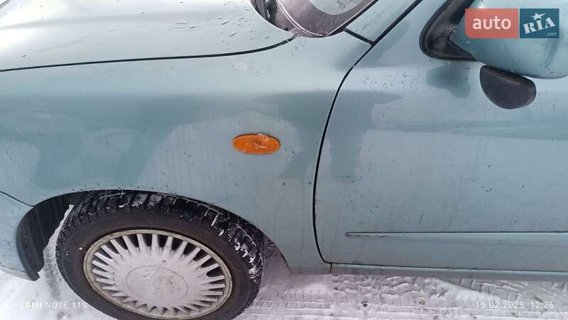 Хетчбек Nissan Micra 2001 в Києві
