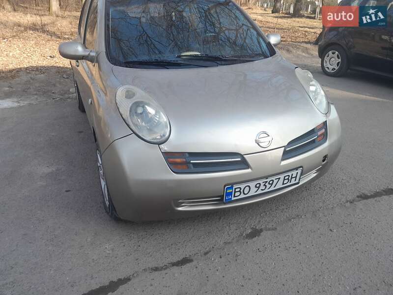 Хетчбек Nissan Micra 2004 в Чернівцях