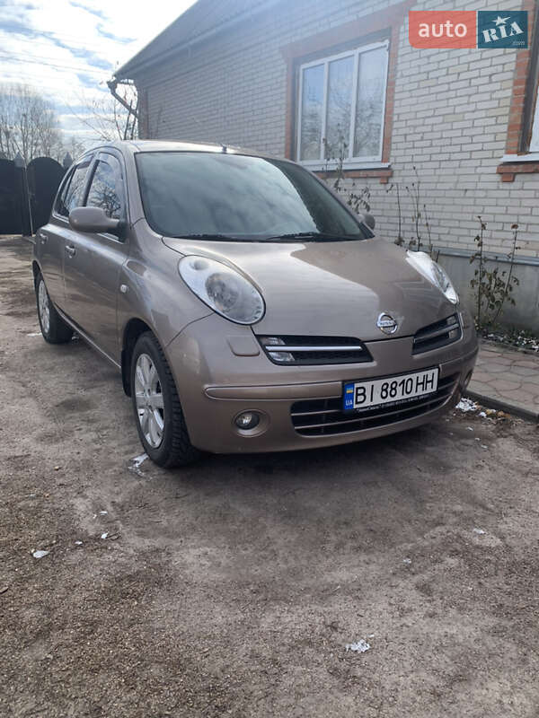 Хетчбек Nissan Micra 2006 в 