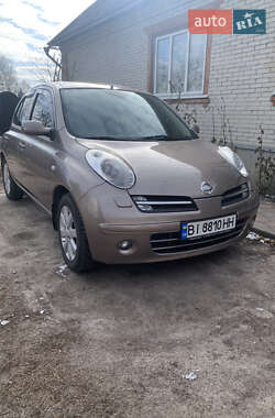 Хетчбек Nissan Micra 2006 в 