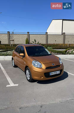 Хэтчбек Nissan Micra 2013 в 