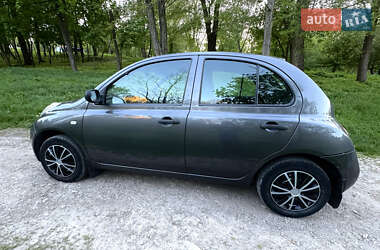 Хетчбек Nissan Micra 2005 в 