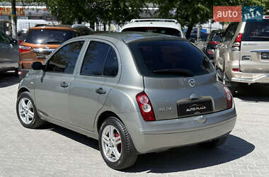 Хэтчбек Nissan Micra 2006 в 