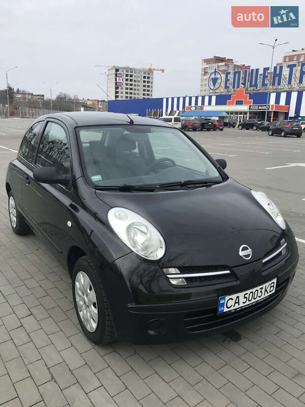Хэтчбек Nissan Micra 2006 в 