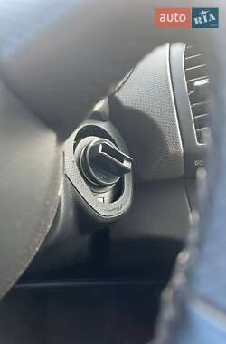 Хетчбек Nissan Micra 2004 в 