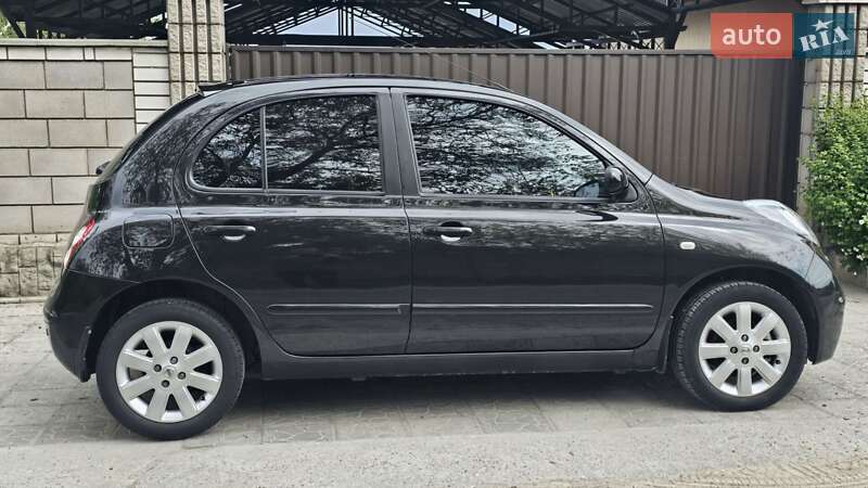 Хэтчбек Nissan Micra 2008 в Каменском