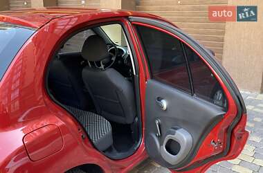 Хетчбек Nissan Micra 2005 в 